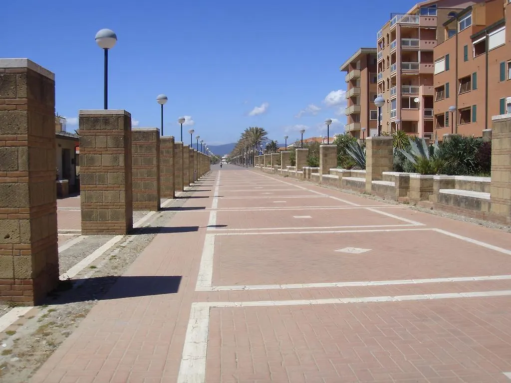 ** Lägenhetshotell Residence Mediterraneo Marina di Grosseto Italien